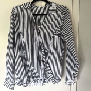 H&M Blue stripe nursing shirt-medium
